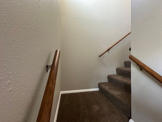 Building Photo - 4038 Mayne Ln