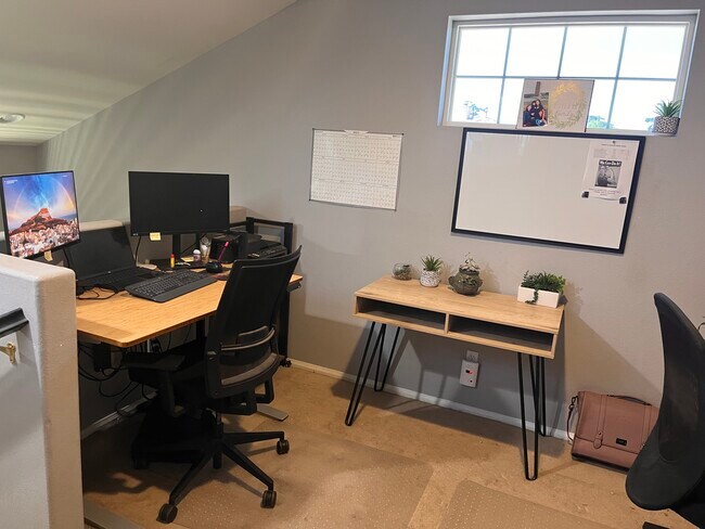 Loft/Office Desk #1 - 1552 Shadow Hill Trl