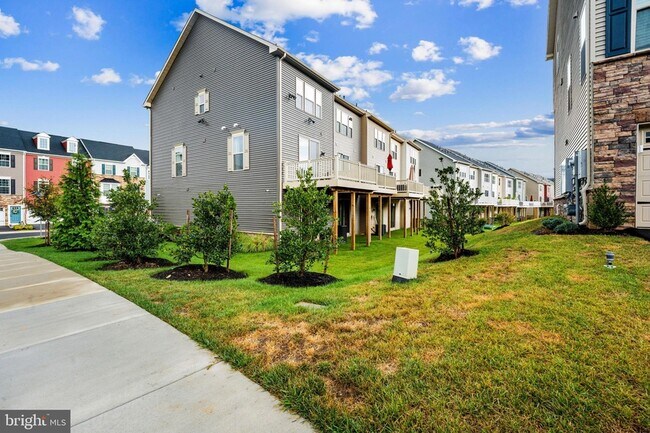Building Photo - 174 Bethlehem Pl