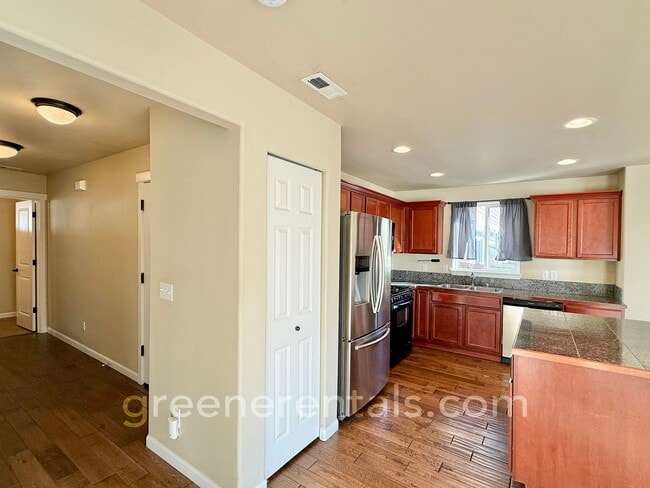 Building Photo - 3BR/2.5BA Home in Quiet Tumwater Neighborhood
