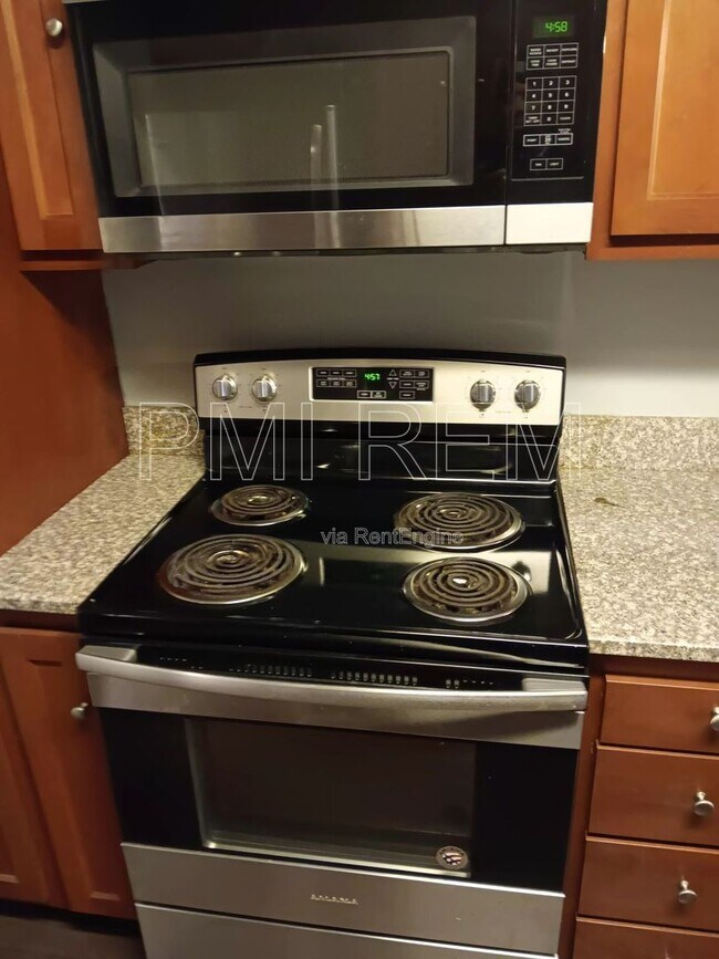 Building Photo - 16025 Van Aken Blvd