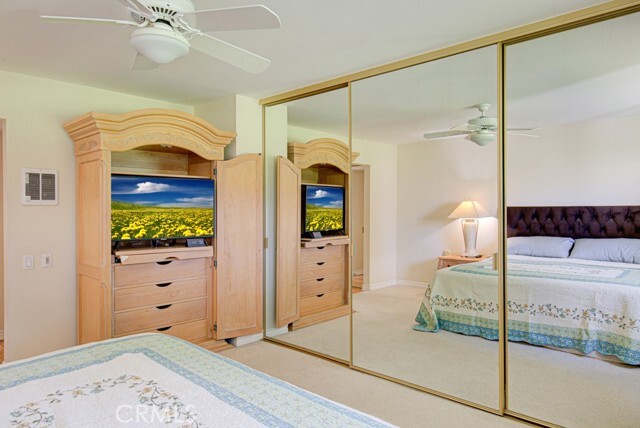 Building Photo - 5510 Paseo Del Lago W