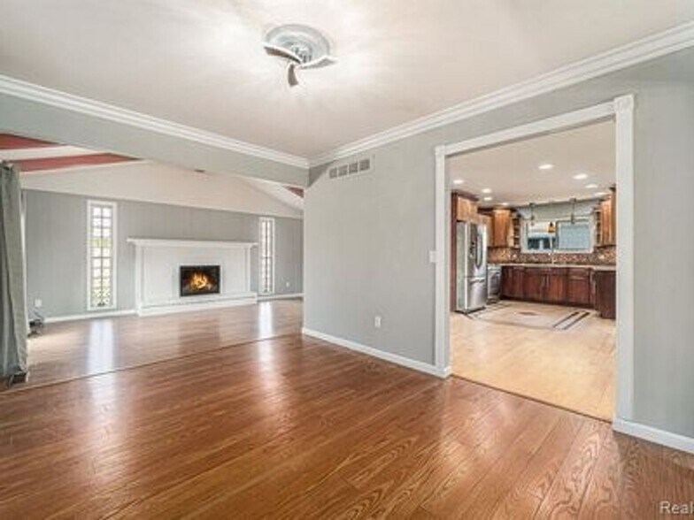 Building Photo - 3537 Millay Dr