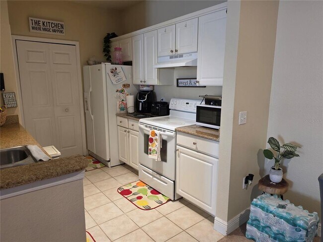 Building Photo - 1300 Eastern Pecan Pl