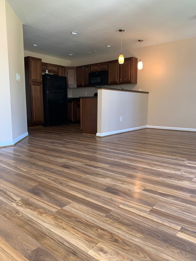 Building Photo - 811 A Pocahontas Pl