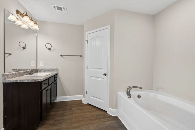 Building Photo - 15028 Emersyn Ln