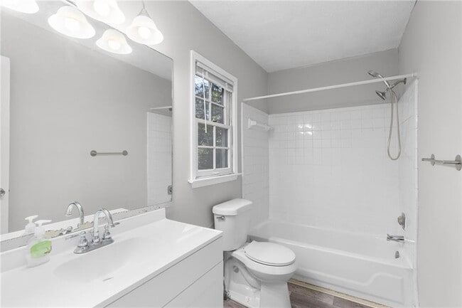 Building Photo - 295 E Burns Ct SW