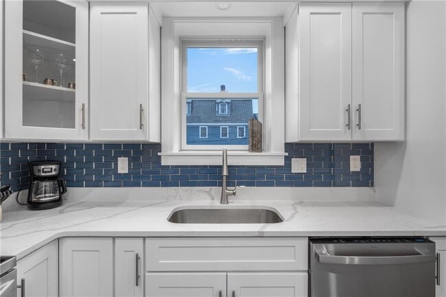 Building Photo - 10 Braman St