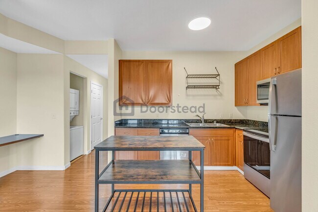 Building Photo - 1121 40th St
