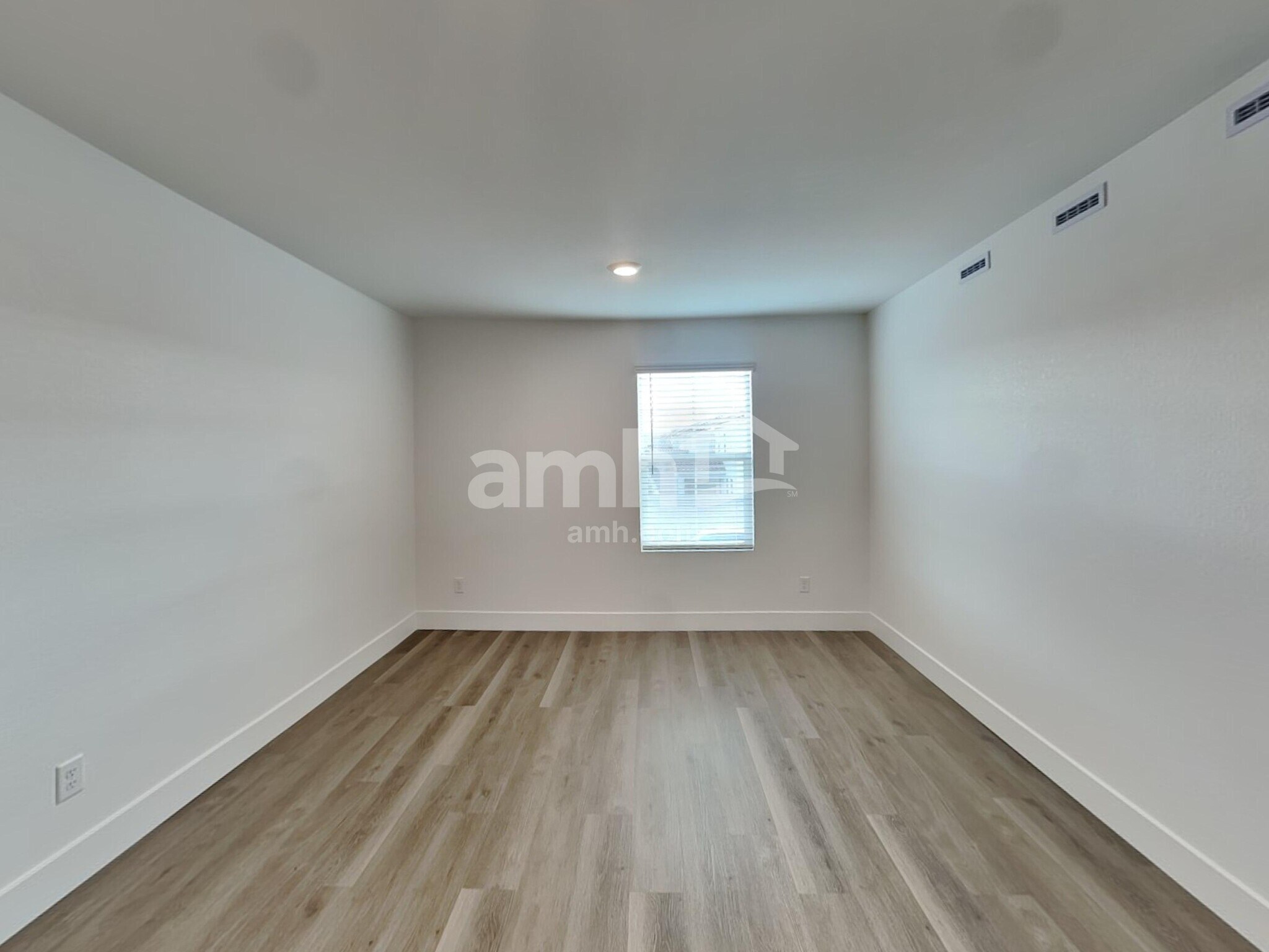 Building Photo - 10052 W Oleta Ave