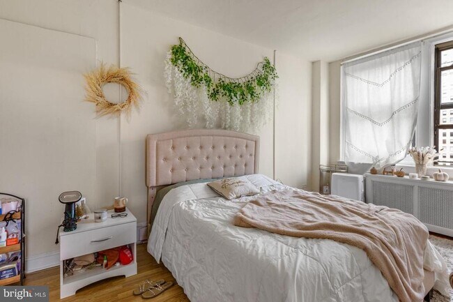 Building Photo - 1324 Locust St