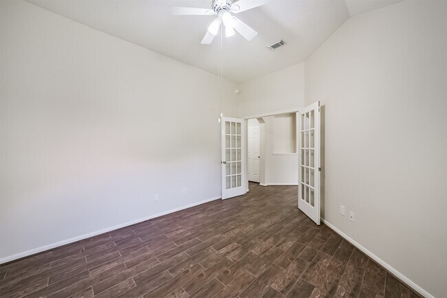 Building Photo - 17515 Fairgrove Park Dr