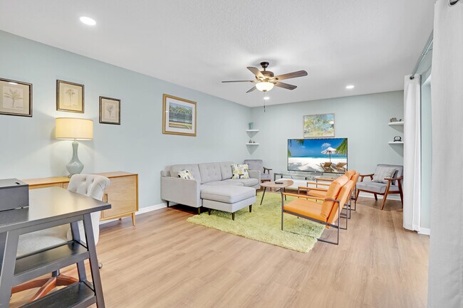 Building Photo - 3201 SE Guinevere Ln