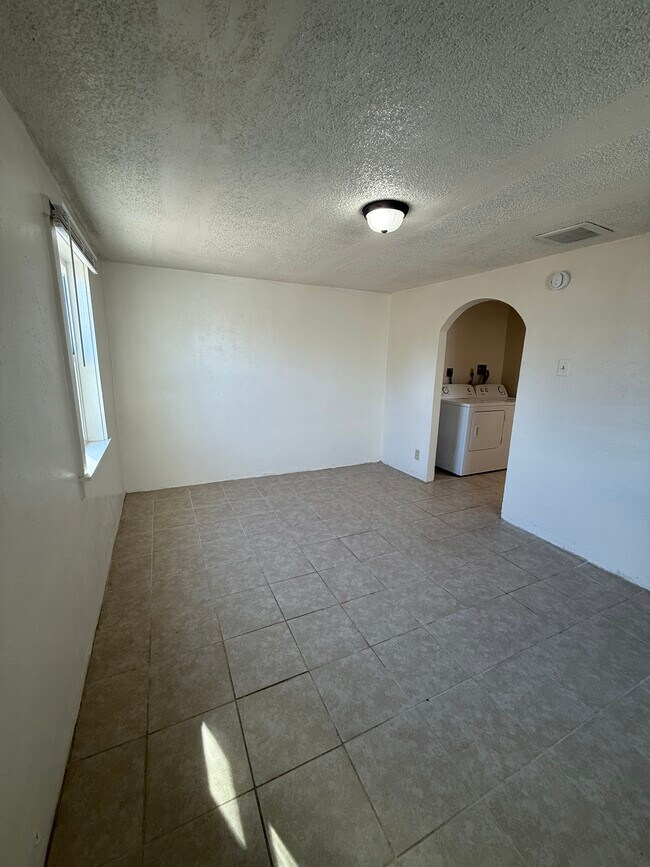 Building Photo - 1011 4th St N