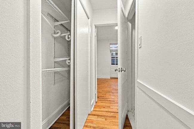 Building Photo - 334 Lombard St