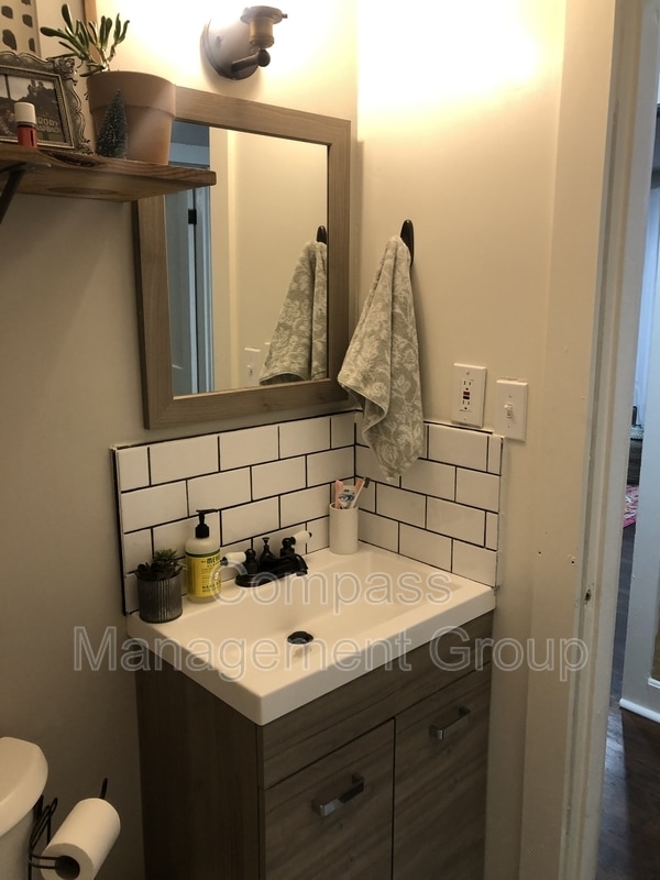 Building Photo - 3608 S Haven Rd