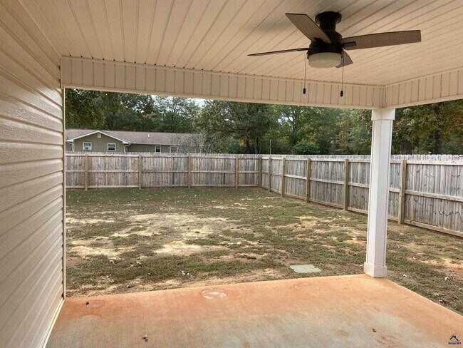 Building Photo - 315 Lasso Drive