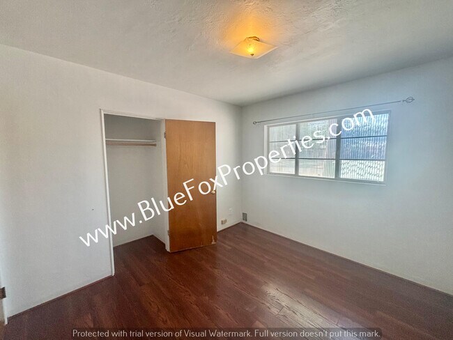 Building Photo - 3137 E Linden St