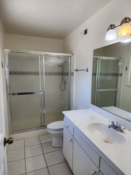 Building Photo - 2547 Rambling Ct