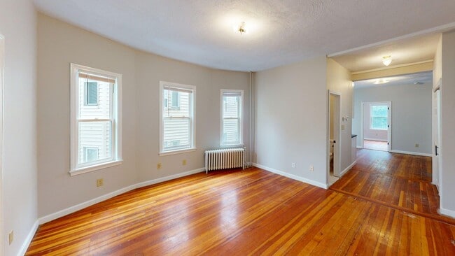 Building Photo - 52 Sumner St