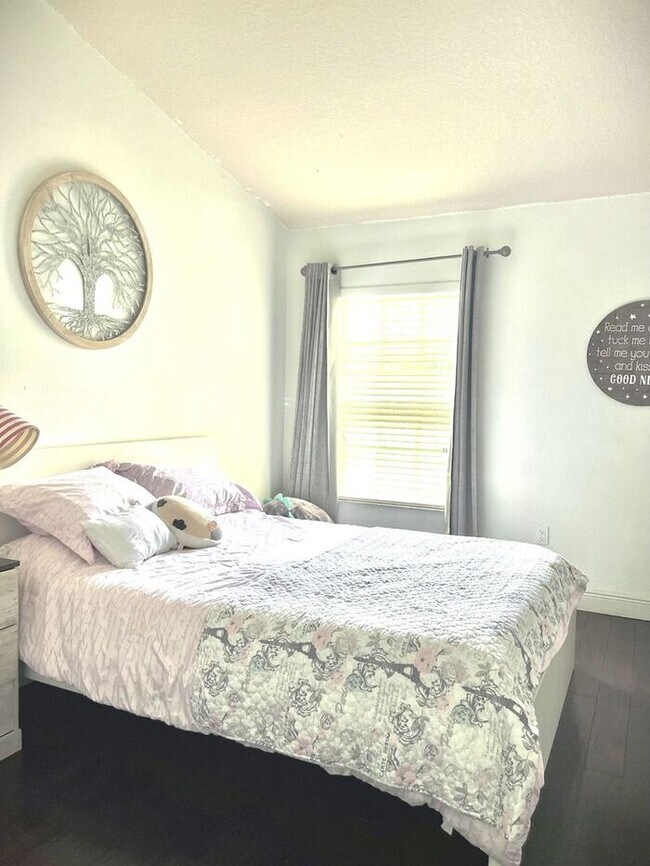 Building Photo - **"Modern Elegance: Fully Updated 3-Bed, 2.5-Bath Townhome with Designer Kitchen"**