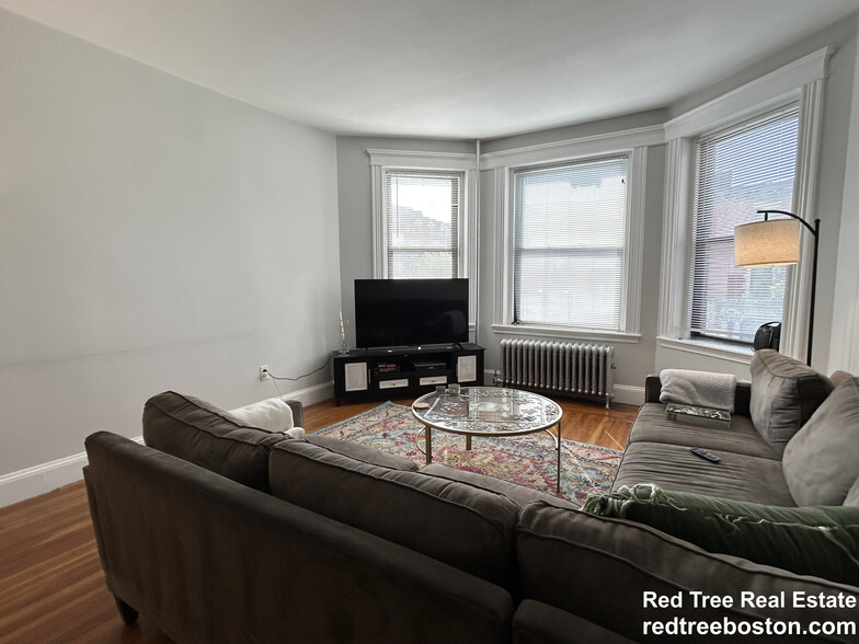 Apt #2 , 2bed - 175 Harvard St