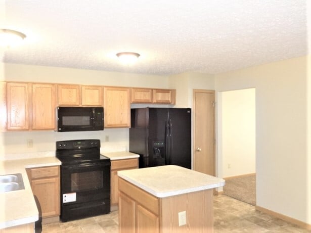 Building Photo - 3182 Cumberland Woods Dr