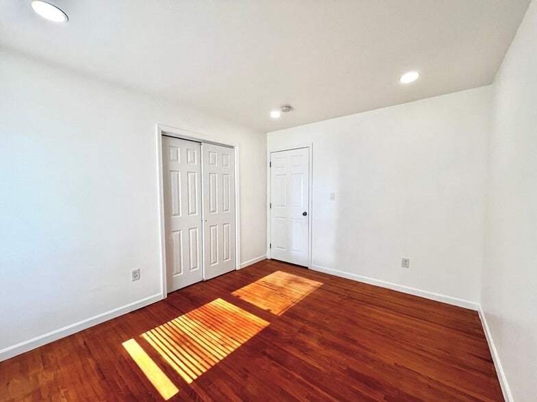 Building Photo - 7100 Durham Ave