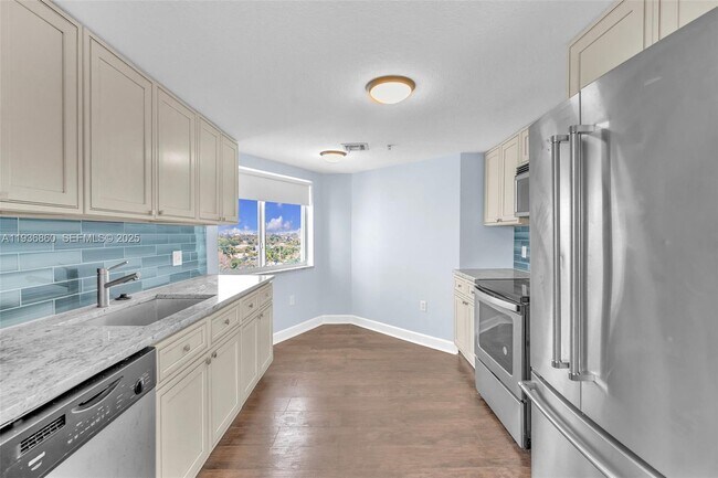 Building Photo - 280 SW 20th Rd