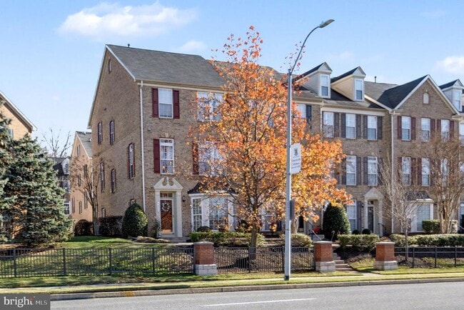 Building Photo - 5034 Strawbridge Terrace