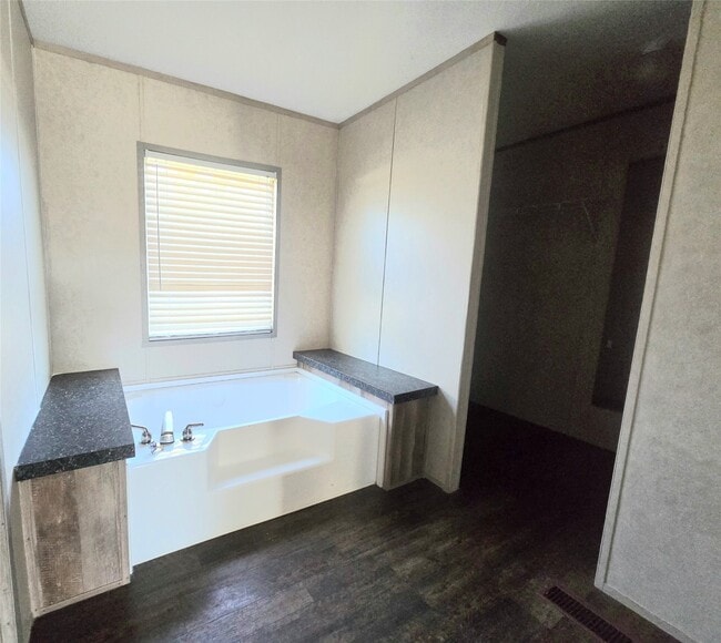 Building Photo - 219 Zinn Dr