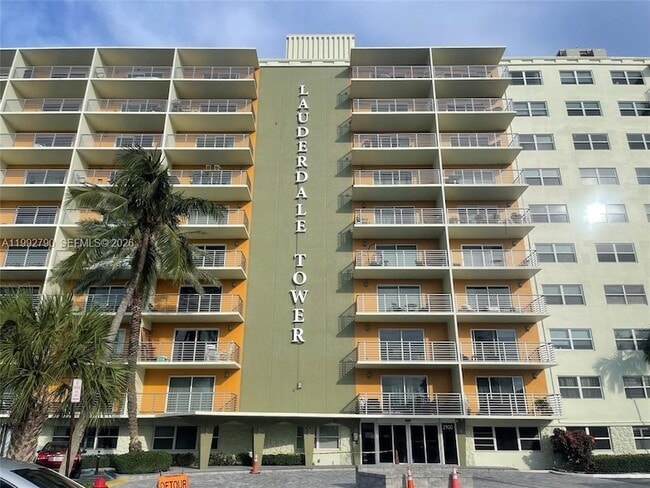 Building Photo - 2900 NE 30th St