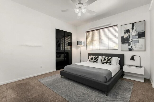 Building Photo - 918 W Windsong Dr