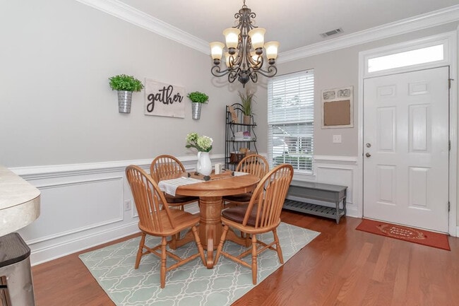 Building Photo - 434 Bowen Fls