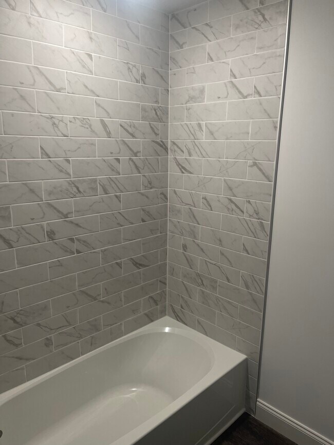 Building Photo - 167 S Earls Ave