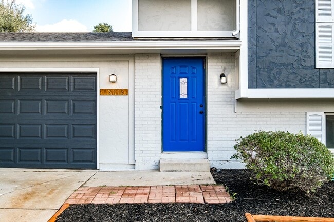 Building Photo - 18912 E Kansas Dr