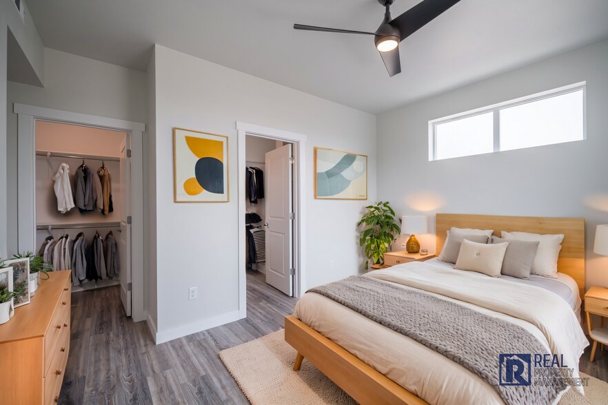 Interior Photo - Sage Point Village
