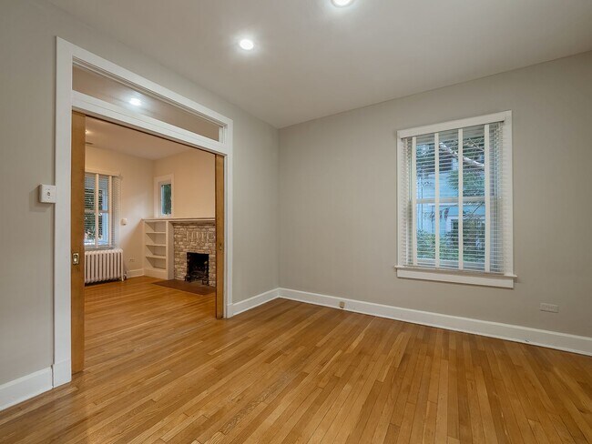 Building Photo - Charming, Renovated Bungalow in NW DC Tenley Area