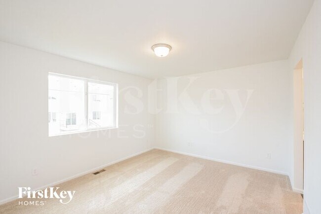 Building Photo - 10537 Luneth Dr