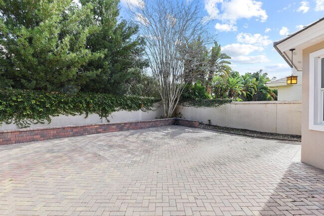 Building Photo - Avalon Park at Turtle Creek 3 bedroom home