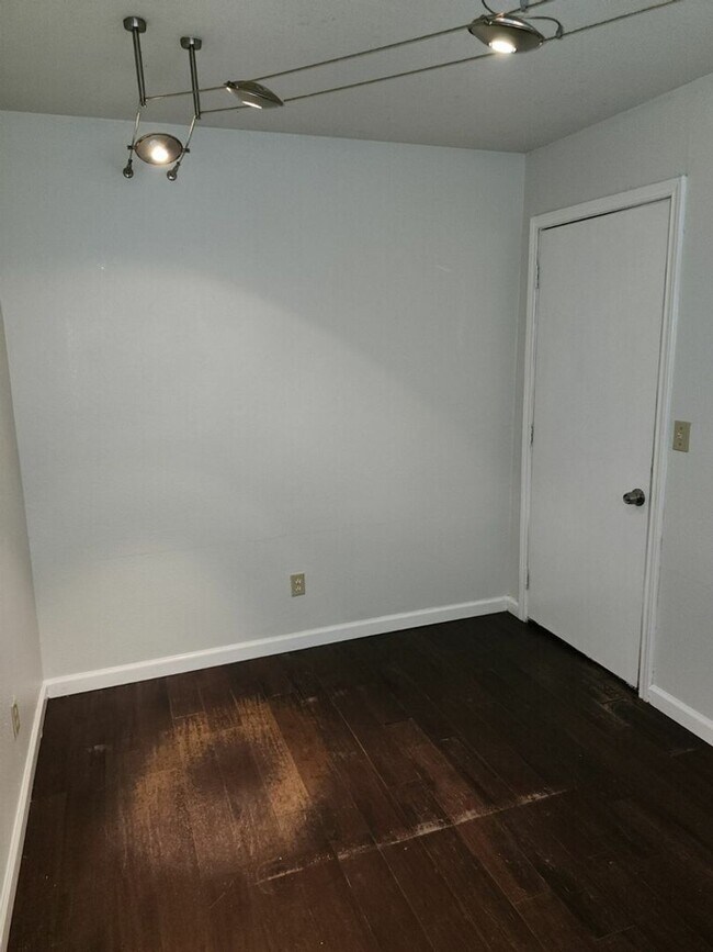 Building Photo - Recently Renovated 3/2 Home in South Austin with Bonus Room + Additional Storage