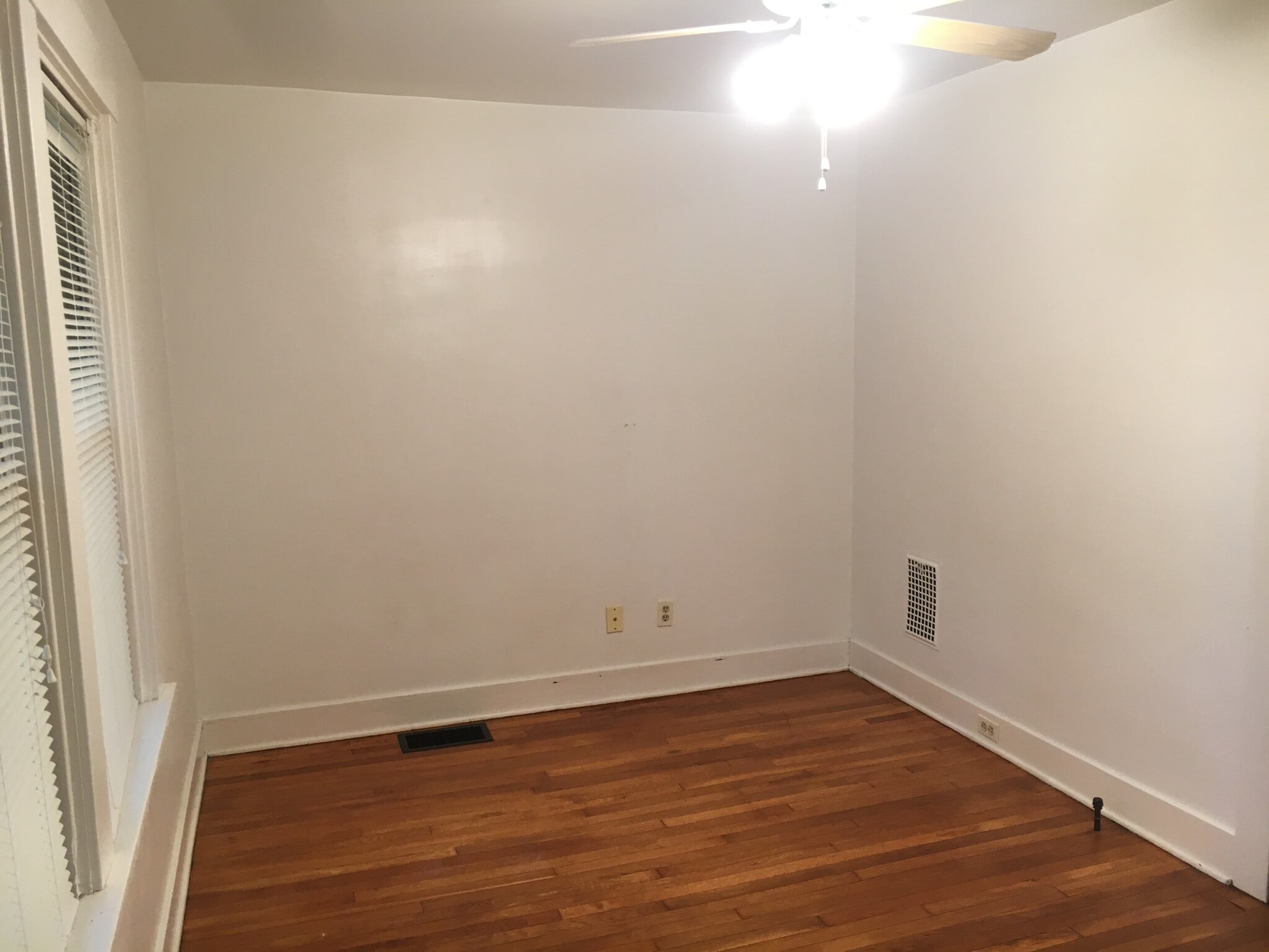 Building Photo - 912 Kennebec St