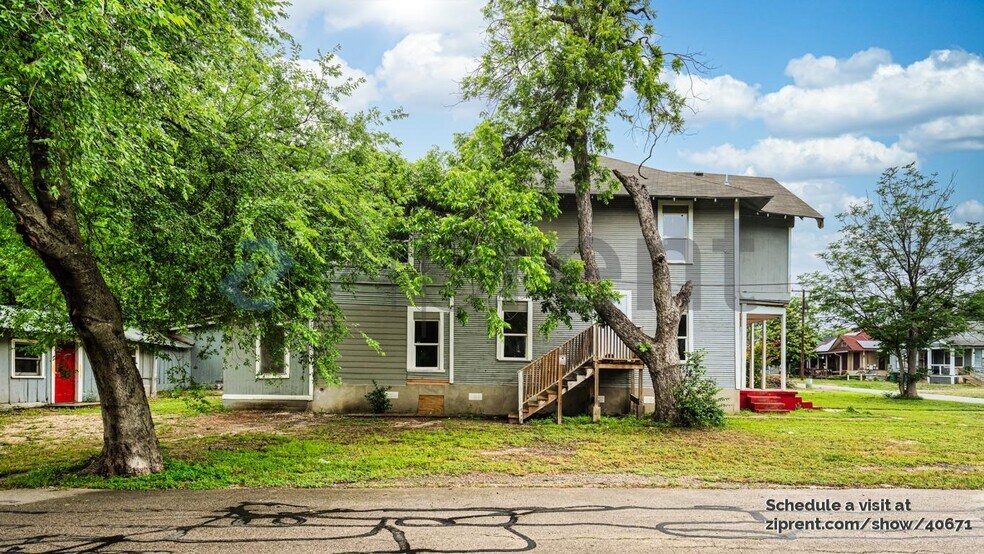 Building Photo - 146 Fairview Ave