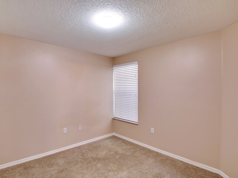 Building Photo - 8822 SW 209th Terrace