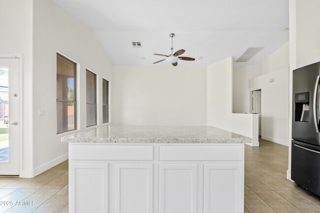 Building Photo - 3373 E Flamingo Ct