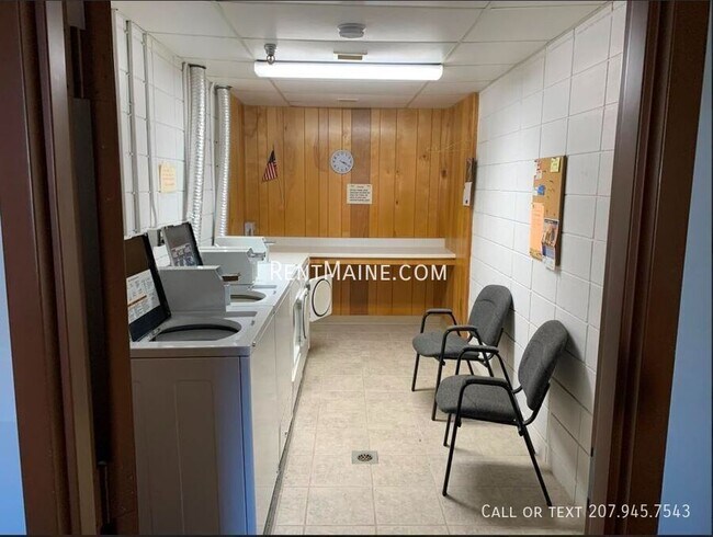 Building Photo - 27 Longrale Park