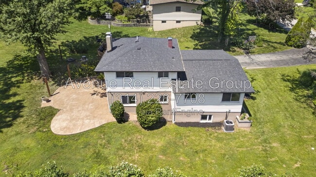 Building Photo - 6 The Knolls Ln