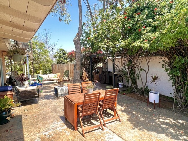 Building Photo - 11935 Sapota Dr