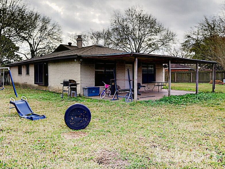 Building Photo - 7331 Millbrae Ln