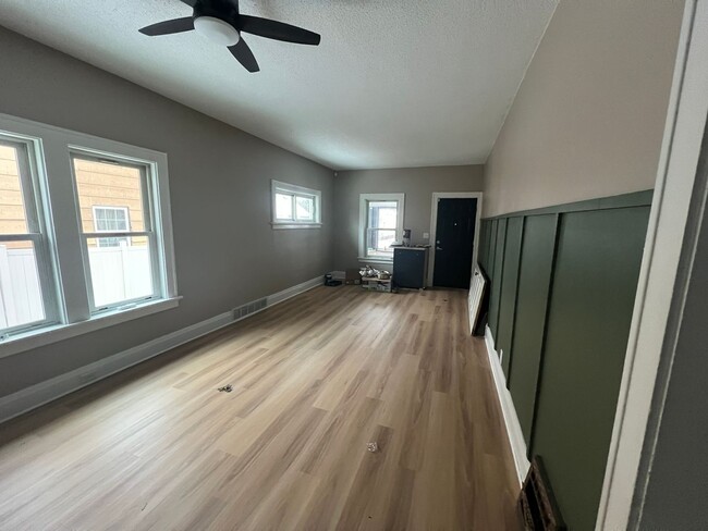 Building Photo - Click the “Apply Now” button or email wapmrentals@gmail.com for a prompt response.